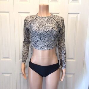 All In Motion Womens 2pc Snake Print Rash Guard Top & Bikini Bottom Set Size Med